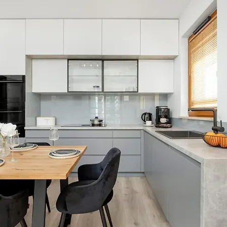 Hallera 134 M125 Apartment *