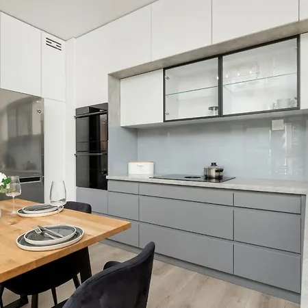 Hallera 134 M125 Apartment *